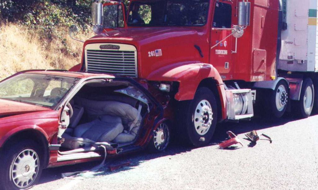 Abogados de Accidentes de Camión, Abogado de Accidentes de Camiones Racine Wi